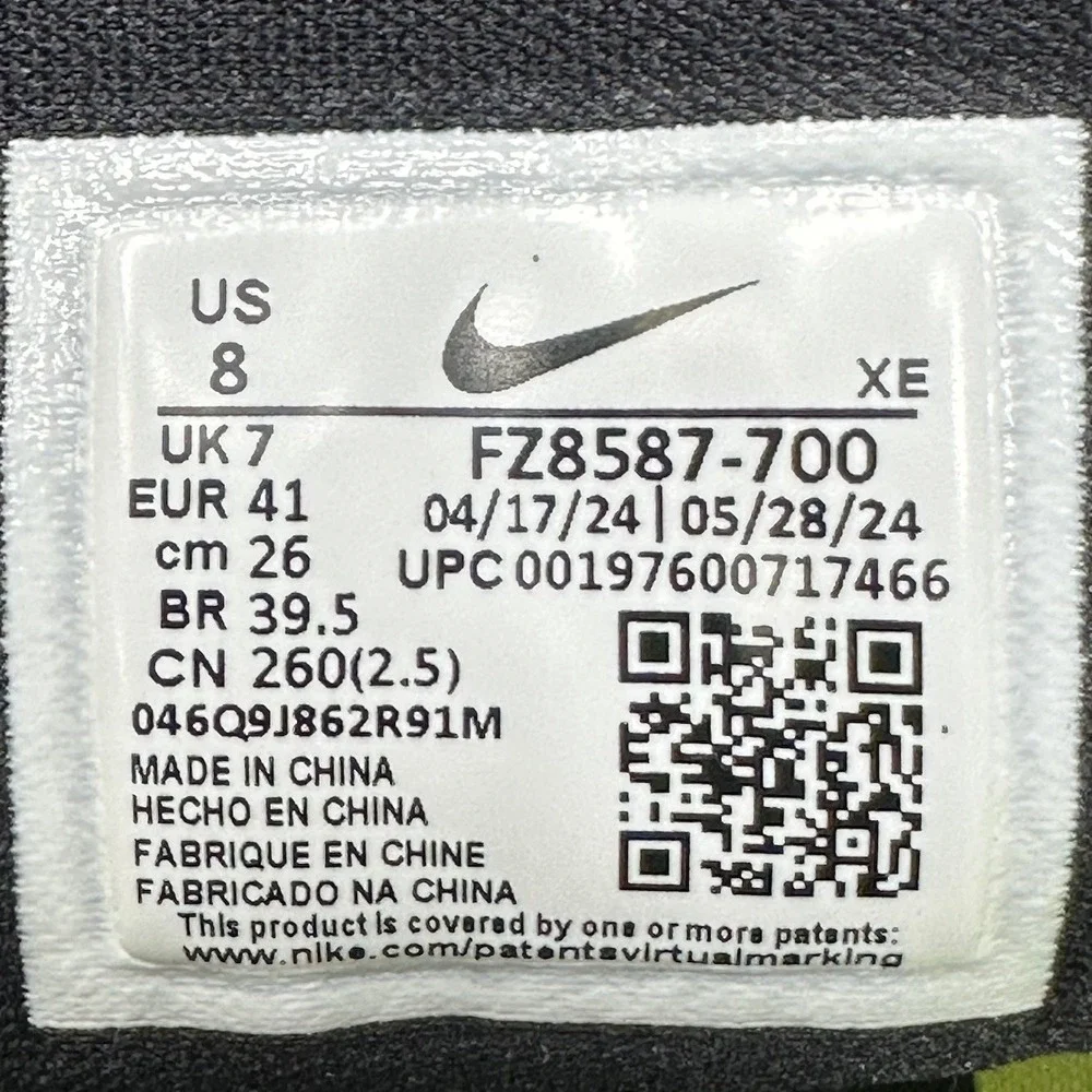 Nike Air ZoomX Vomero 17 Running Shoes Mens Size 8 Volt White Black FZ8587-700